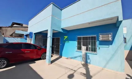 Casa à venda em Rio das Ostras-RJ, Jardim Campomar: 2 quartos, 1 suíte, 1 sala, 2 banheiros, 1 vaga, 75m². Imperdível!