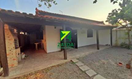 Casa independente com 03 quartos, no bairro Vila Campo Alegre, em Barra de São João.