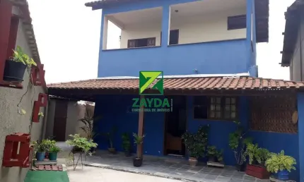 Imperdível oportunidade de compra: Casa à venda em Cabo Frio-RJ, bairro Unamar (Tamoios) - 1 quarto, 1 suíte, 1 sala, 2 banheiros, 2 vagas de garagem, 86,00 m² de área.