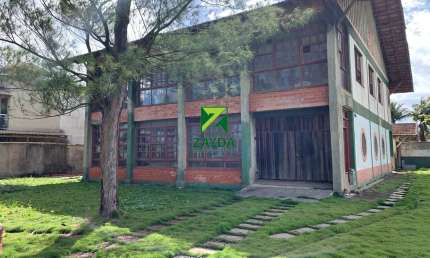 Imperdível casa à venda na Vila Campo Alegre em Casimiro de Abreu-RJ: 4 quartos, 2 suítes, 2 salas, 5 banheiros, 5 vagas de garagem, 544m².