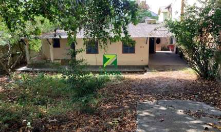 Casa à venda em Cabo Frio-RJ, bairro Santo Antônio, Tamoios: 3 quartos, 1 sala, 2 banheiros, 5 vagas de garagem - 90m².