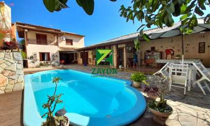Imperdível casa à venda em Casimiro de Abreu-RJ, Vila Campo Alegre: 5 quartos, 1 suíte, 2 salas, 3 banheiros, 3 vagas de garagem, 100m².