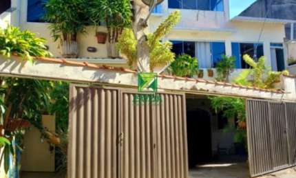 Casa à venda em Rio das Ostras-RJ, Nova Esperança: 3 quartos, 1 suíte, 3 salas, 4 banheiros, 2 vagas, 180m².