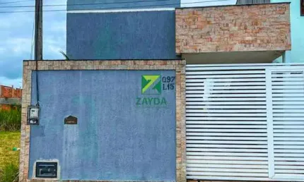 Casa à venda em Rio das Ostras-RJ, Loteamento São João: 2 quartos, 1 sala, 2 banheiros, 3 vagas de garagem!
