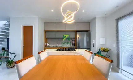Casa duplex com piscina e suíte na praia de Barra de São João