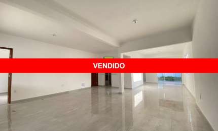 Casa à venda em Casimiro de Abreu-RJ, bairro Leda: 3 quartos, 2 suítes, 2 salas, 3 banheiros, 2 vagas, 100m².