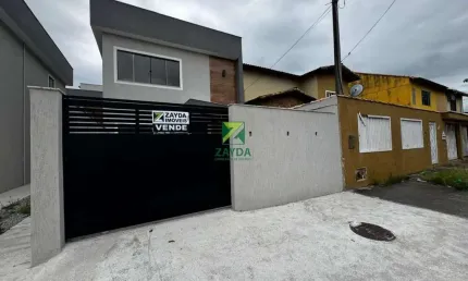 Casa à venda em Rio das Ostras-RJ, Village: 3 quartos, 2 suítes, 1 sala, 3 banheiros, 1 vaga, 92m² de área.