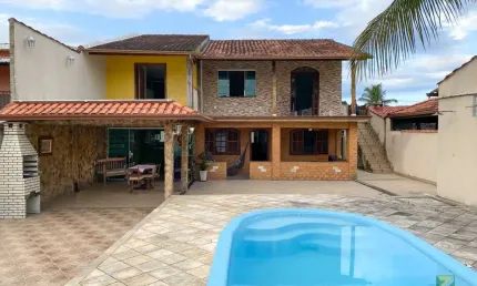 Casa à venda com 4 quartos, piscina e loja comercial em cidade praiana - rio das ostras-rj