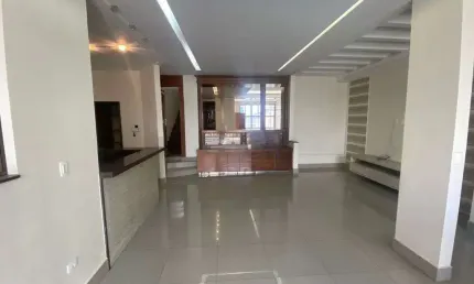 Sobrado à venda 5 quartos, sendo 2 Suítes com  384,00 m² no Setor Sol Nascente