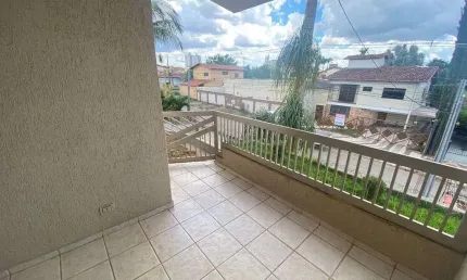 Sobrado à venda 5 quartos, sendo 2 Suítes com  384,00 m² no Setor Sol Nascente
