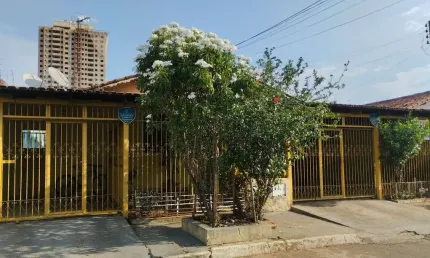 Casa 3 quartos, 2 salas, 2 banheiros, na Cidade Jardim