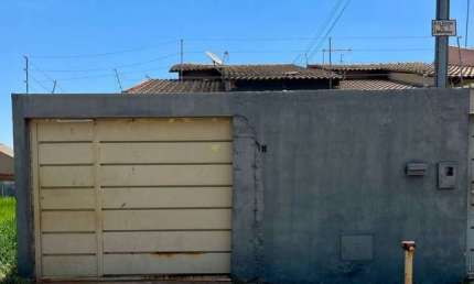 Casa 2 quartos, sendo 1 suíte, 2 banheiros, no Setor Kayana - Trindade