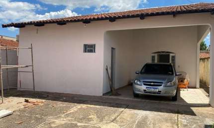 Casa 3 quartos, sendo 1 suíte de 140 m² no Setor Garavelo - Aparecida de Goiânia