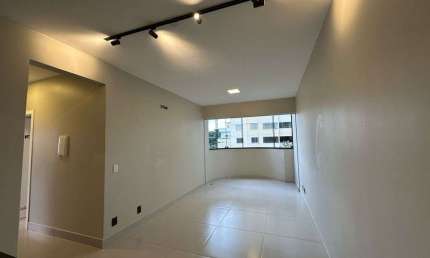 Apartamento reformado 2 quartos com suíte de 76,00m² - Setor Bela Vista.