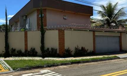 Sobrado à Venda 3 quartos, sendo 1 suíte, 117,58 m² no Setor Jaó.