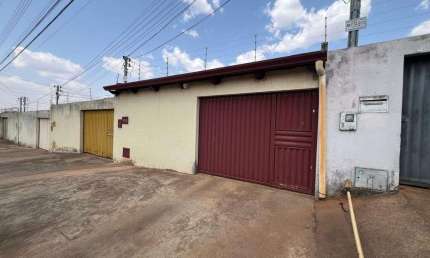 Vendo casa, 3 quartos sendo 1 suíte no Jardim das Acácias - Aparecida de Goiânia