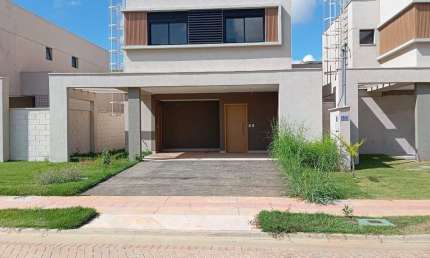 Sobrado à Venda 4 quartos, sendo 3 suítes, 181,00 m² no Jardins Marselha.