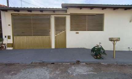 Casa com 3 quartos à venda na Rua 5, conjunto f, Conjunto Fabiana, Goiânia