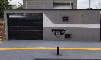 Casa à venda no Jardim Dom Bosco 2, avenida Neuza de Jesus