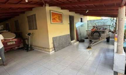 Casa com 3 quartos à venda na Rua RI 3, 28, Residencial Itaipu, Goiânia