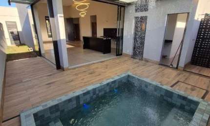 Casa Térrea 3 Quartos sendo 3 suítes no Condomínio Villagio Toscana