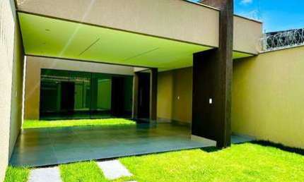 Casa à venda no Jardim Maria Inês, 3 quartos sendo 1 suíte!