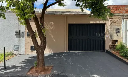 Casa á venda no Forteville, 2 quartos sendo 1 suíte, área construída 73 metros.