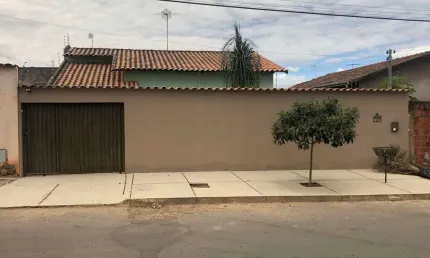 Ótima casa de 3 Quartos com suíte na Vila Maria Ap. de Goiânia