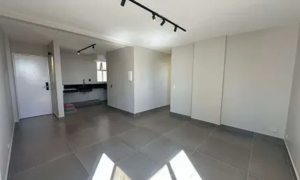 Apartamento Setor oeste - 2 quartos sendo 1 suíte - Reformado