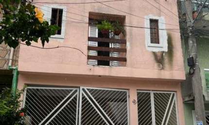 Casa a venda com 03 dormitórios na Fazenda da Juta por apenas R$ 325.000,00