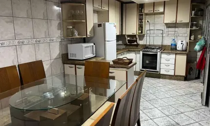 Casa com piscina a venda no bairro Jardim São Roberto por apenas R$ 500.000,00