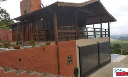 Imóvel de Luxo em Condomínio - Casa à venda em Atibaia-SP, Bairro dos Pires, 4 quartos, 1 suíte, 2 salas, 2 banheiros, 6 vagas, 211m².