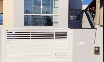 Casa com 3 quartos à venda na Rua Zildo Bueno, 216, Jardim do Lago, Taubaté