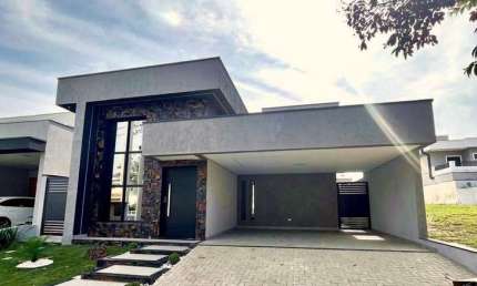 Casa à Venda no Condomínio Ouroville, Taubaté, com 3 Suítes
