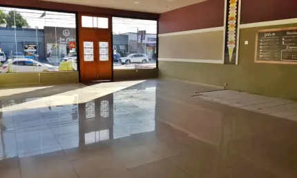 Ponto Comercial com 384 m² em Avenida Itália, Taubaté