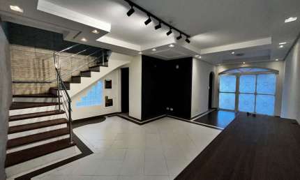 Casa à Venda em Taubaté, Centro - Comercial/Residencial