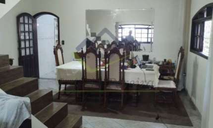 Casa com 3 dormitórios à venda, 267 m² por R$ 660.000,00 - Vila Figueira - Suzano/SP