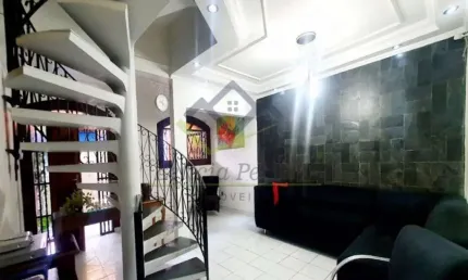 Sobrado com 3 dormitórios à venda, 230 m² por R$ 650.000,00 - Vila Amorim - Suzano/SP