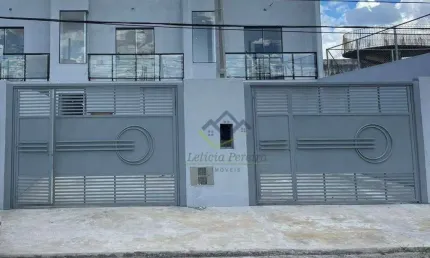 Sobrado com 2 dormitórios à venda, 92 m² por R$ 460.000 - Vila Maria de Maggi - Suzano/SP