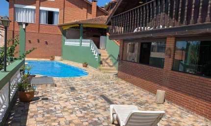 Casa com 2 dormitórios à venda, 1000 m² por R$ 640.000,00 - Clube dos Oficiais - Suzano/SP