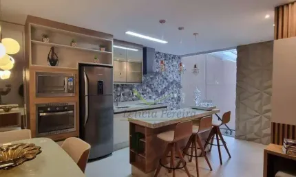 Sobrado com 4 quartos à venda, 243 m² por R$ 690.000 - Jardim do Bosque - Suzano/SP