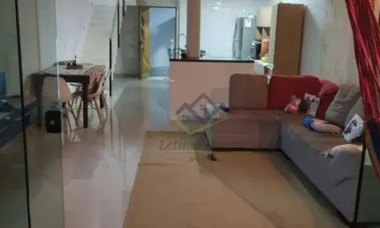 Sobrado com 1 dormitório à venda, 100 m² por R$ 319.000,00 - Vila São Paulo - Mogi das Cruzes/SP