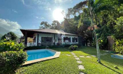 Casa em condomínio fechado com 5 quartos à venda na Rua Doutor Vitor Brás, Ibicui, Mangaratiba, 382 m2 por R$ 1.949.000