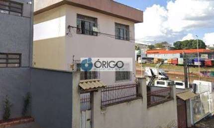 Prédio Individual - 3 Quartos - 82m2 - Vaga Coberta no Pilotis