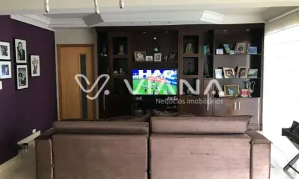 Apartamento à Venda com 4 dormitórios no Bairro Santo Antônio em São Caetano do Sul.