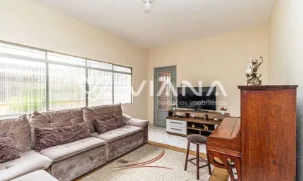 Casa Térrea á Venda com 2 dorm. no  Bairro Olímpico em São Caetano do Sul!