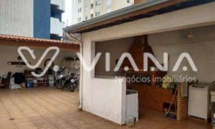 Sobrado com 3 Quartos para Venda ou Locação no Bairro Santa Paula em  São Caetano do Sul