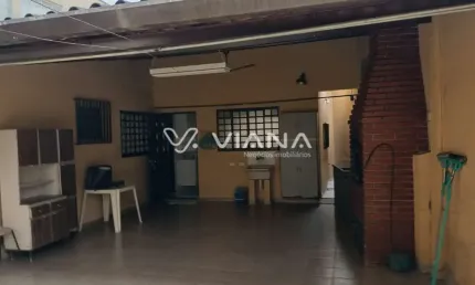 Casa Assobradada com 3 Dormitórios, Suíte e Churrasqueira para Locação no Bairro Mauá - São Caetano