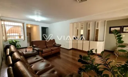 Sobrado 3 dormitórios à Venda no Bairro Val Paraiso em Santo André.