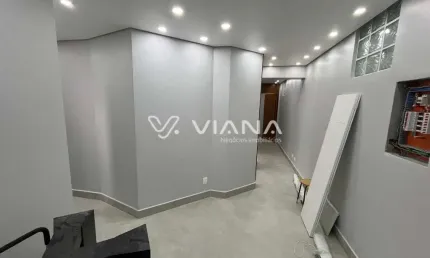 Sala Comercial de 50m² para Escritório ou Clínica - Versatilidade e Localização Estratégica!